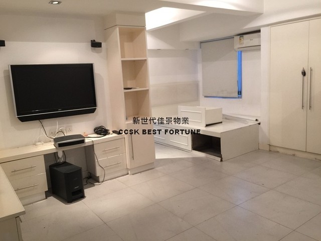 Shau Kei Wan - Hoi Sing Building 01