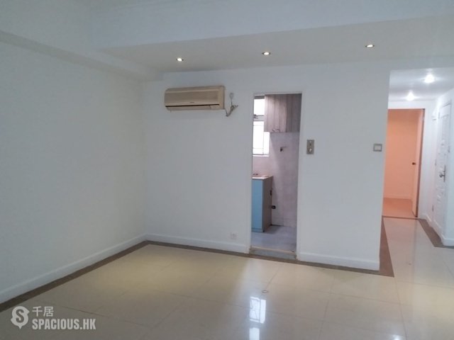 Mong Kok - Sun Fai Building 01