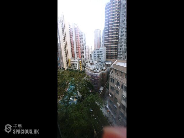 Mid Levels Central - Windsor Court 01