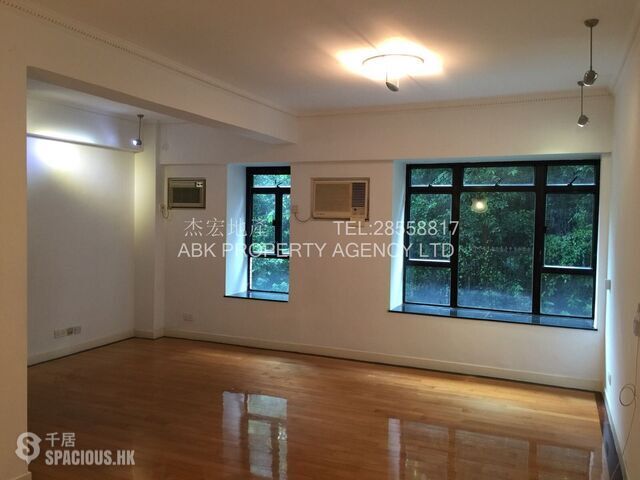 Tai Wai - Pristine Villa 01
