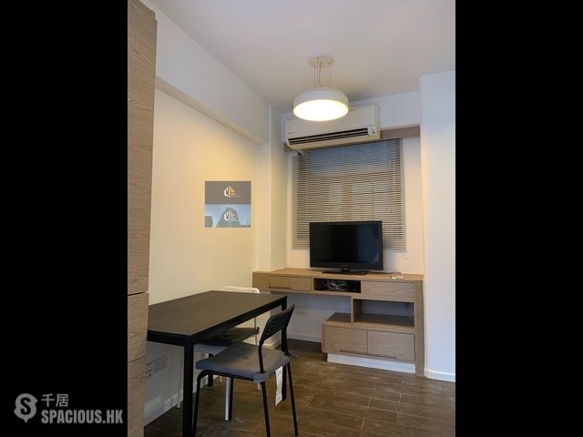 Sheung Wan - 69, Bonham Strand 01
