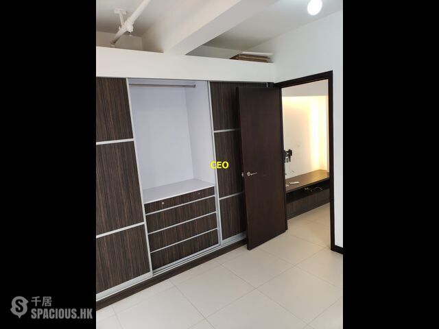 Sheung Wan - 119, Wing Lok Street 01