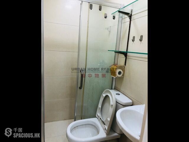 Mong Kok - Lung Fai House 01