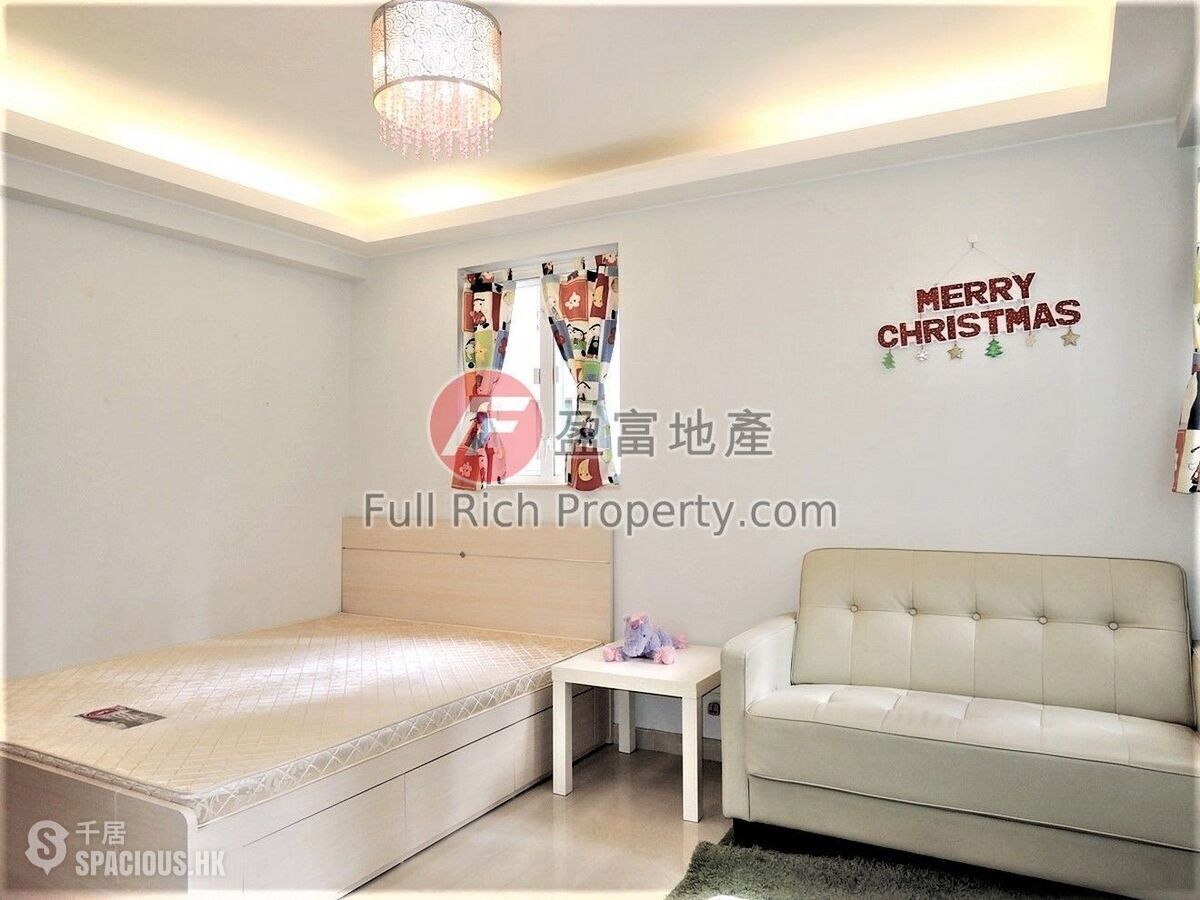 Wan Chai - Yen May Building 01