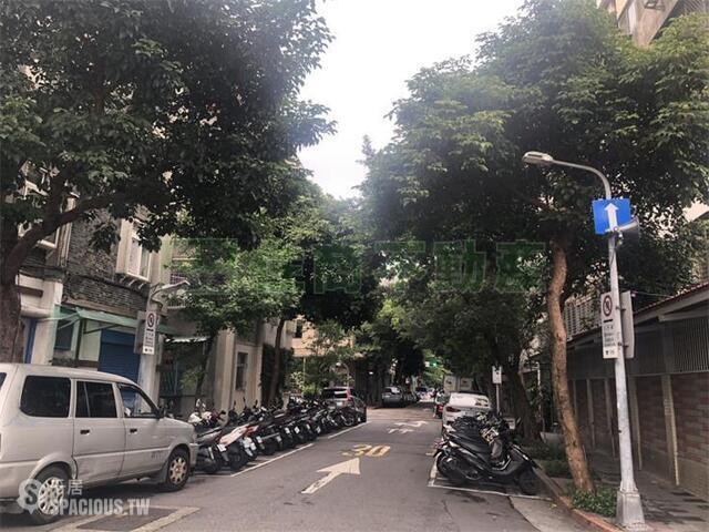 Songshan - No. X, Lane 429, Fujin Street, Songshan District, Taipei City, Taiwan 105 01