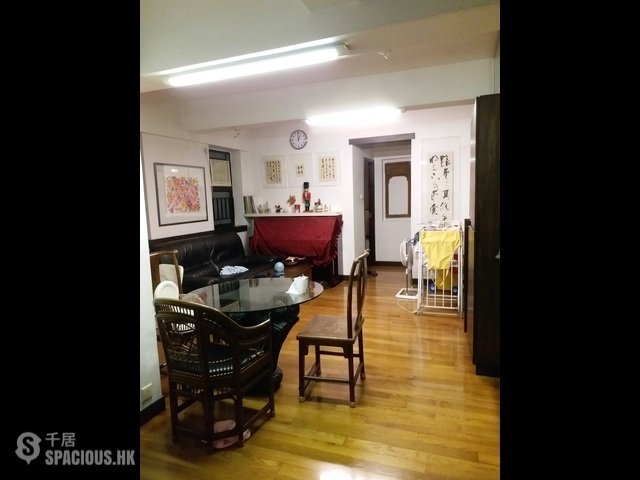Shau Kei Wan - Man Hong Apartments 01