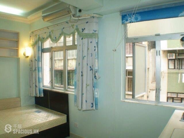 Wan Chai - Yee Sik Mansion 01