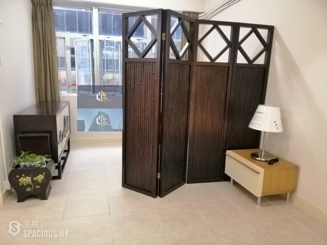 Sai Ying Pun - 406-412, Queen's Road West 01