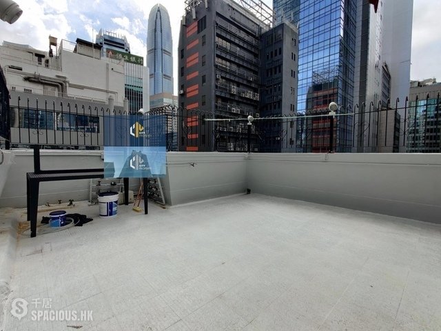 Central - 95, Wellington Street 01