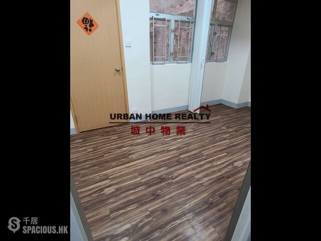 Sai Ying Pun - 416-418, Queen's Road West 01