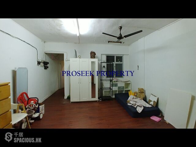 Sai Ying Pun - 14, Third Street 01
