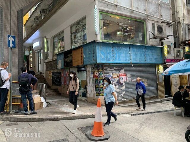 Central - 18, Cochrane Street 01