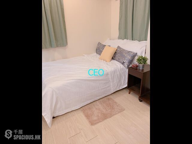 Shau Kei Wan - Wing Wah Building 01