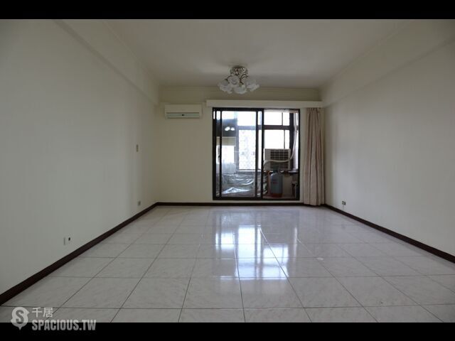 Zhongshan - No. X, Lane 56, Section 3, Xinsheng North Road, Zhongshan District, Taipei City, Taiwan 10491 01