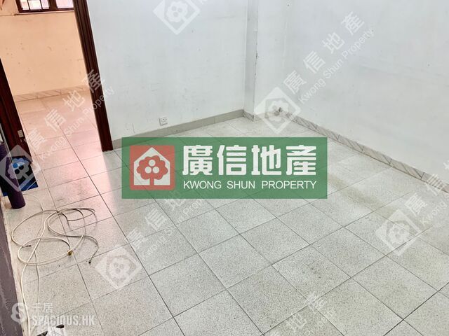 Yau Ma Tei - Camy House 01