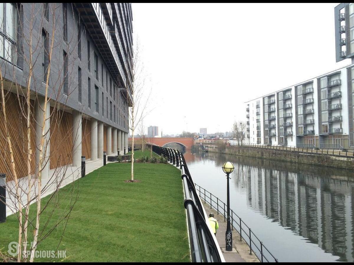 Greater Manchester - The Riverside 02