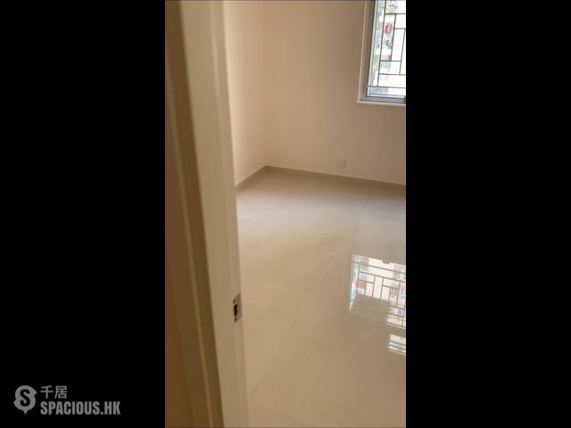 Lai Chi Kok - Mei Foo Sun Chuen Phase 6 01