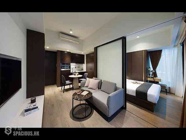 Wan Chai - The Luna 03