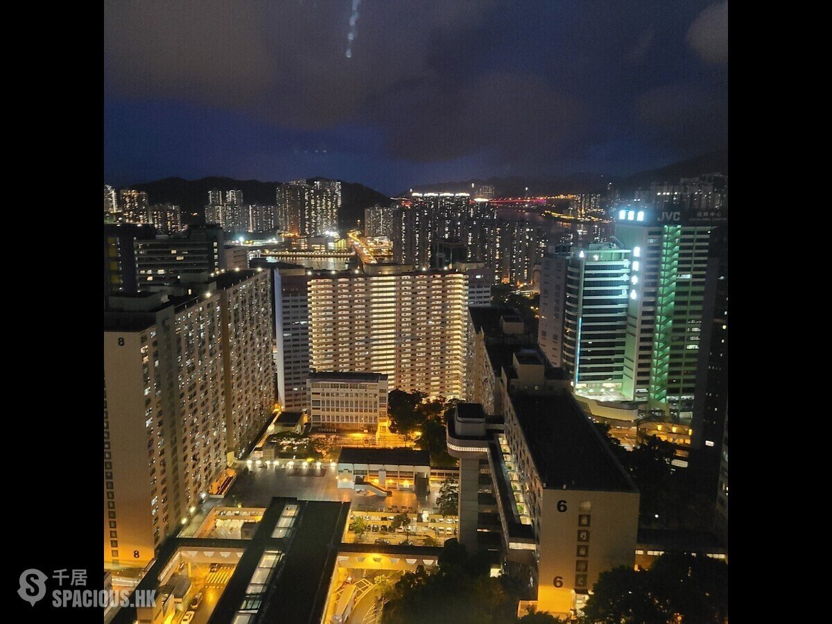 Kwai Chung - Horizon Place 01