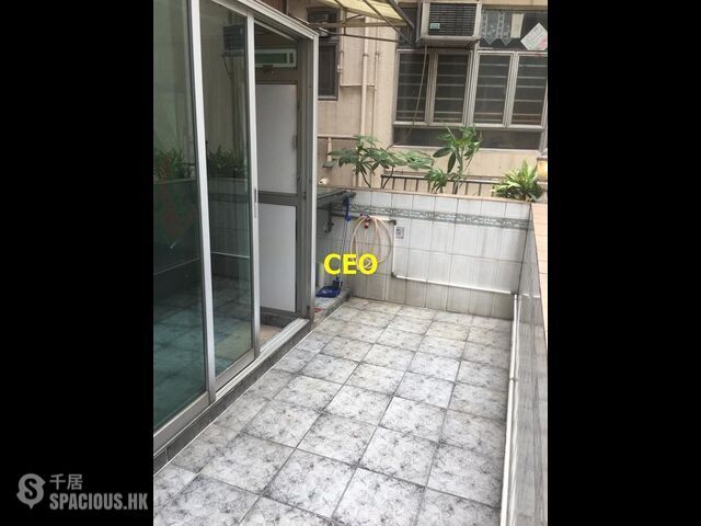 Central - 47, Gough Street 01