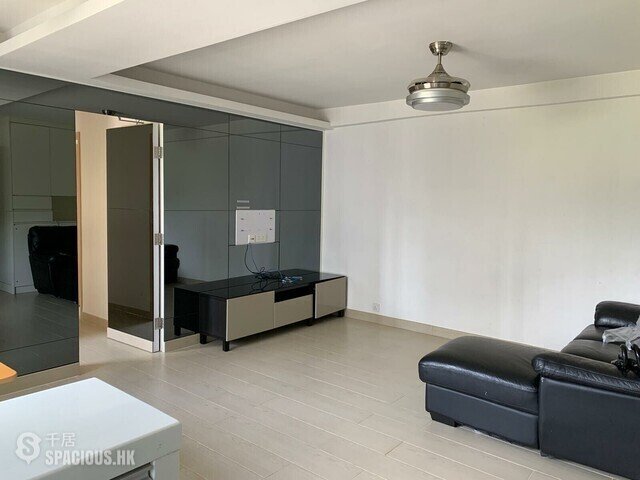 Tuen Mun - Chi Lok Fa Yuen 01
