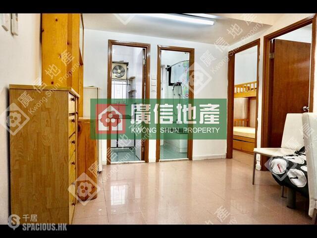 Mong Kok - Wah Lok Building 01