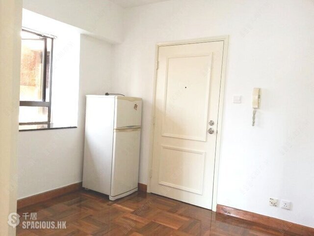 Ap Lei Chau - Shun King Court 01