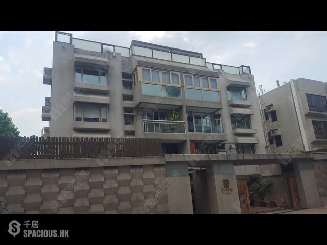Yau Yat Chuen - Trump Court 01