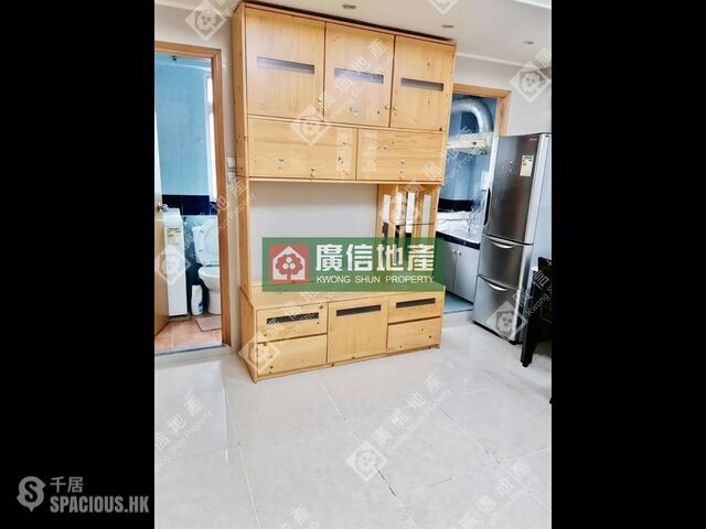 Prince Edward - Yiu Chung Building 01