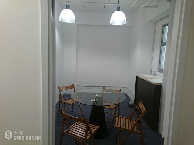 Wan Chai - Keen Hung Commercial Building 01