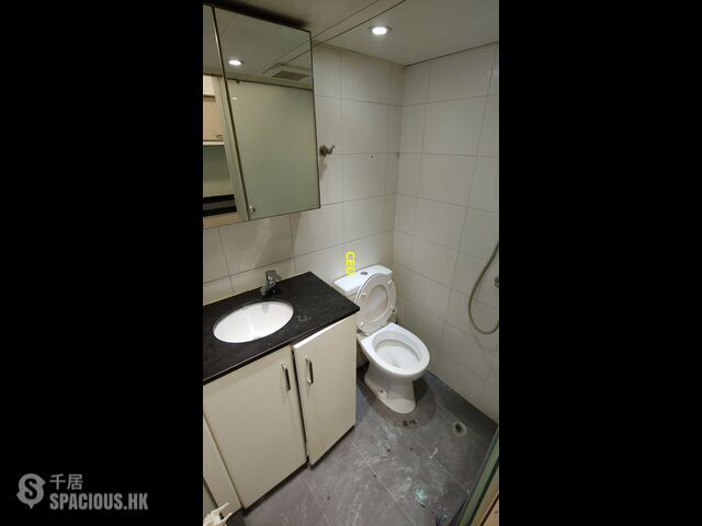 Sai Ying Pun - 312, Queen's Road West 01