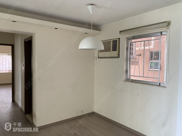 Ap Lei Chau - South Horizons Phase 3 Mei Ka Court (Block 23A) 01