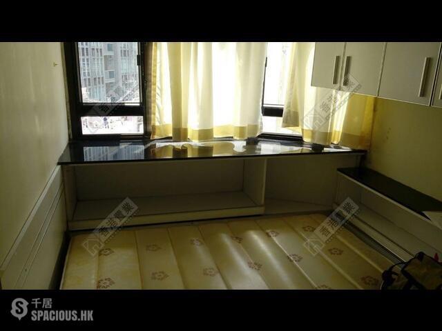Wan Chai - Nam Shing Building 01