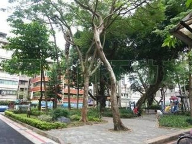 Daan - Section 2, Fuxing S Rd, Da’an District, Taipei City, Taiwan 106 01