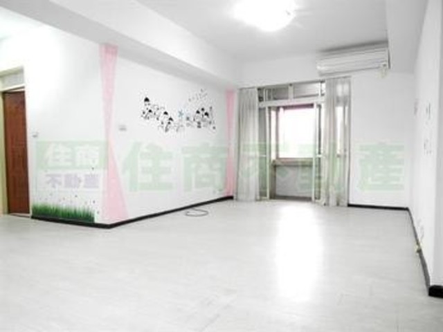 Daan - Section 3, Zhongxiao E Rd, Da’an District, Taipei City, Taiwan 106 01