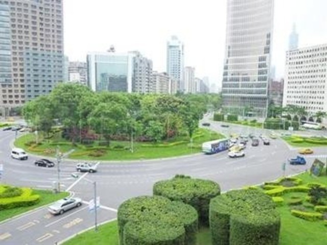 Daan - Section 4, Ren'ai Rd, Da’an District, Taipei City, Taiwan 01