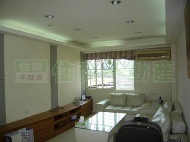 Daan - Section 1, Jianguo S Rd, Da’an District, Taipei City, Taiwan 106 01