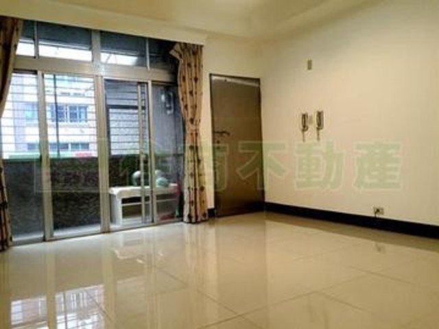 Zhongshan - Songjiang Rd., Zhongshan District 01