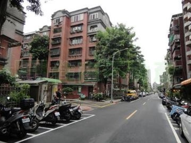 大安区 - 台湾台北市大安區信義路三段 01
