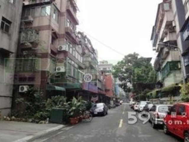 Daan - Section 2, Dunhua S Rd, Da’an District, Taipei City, Taiwan 106 01