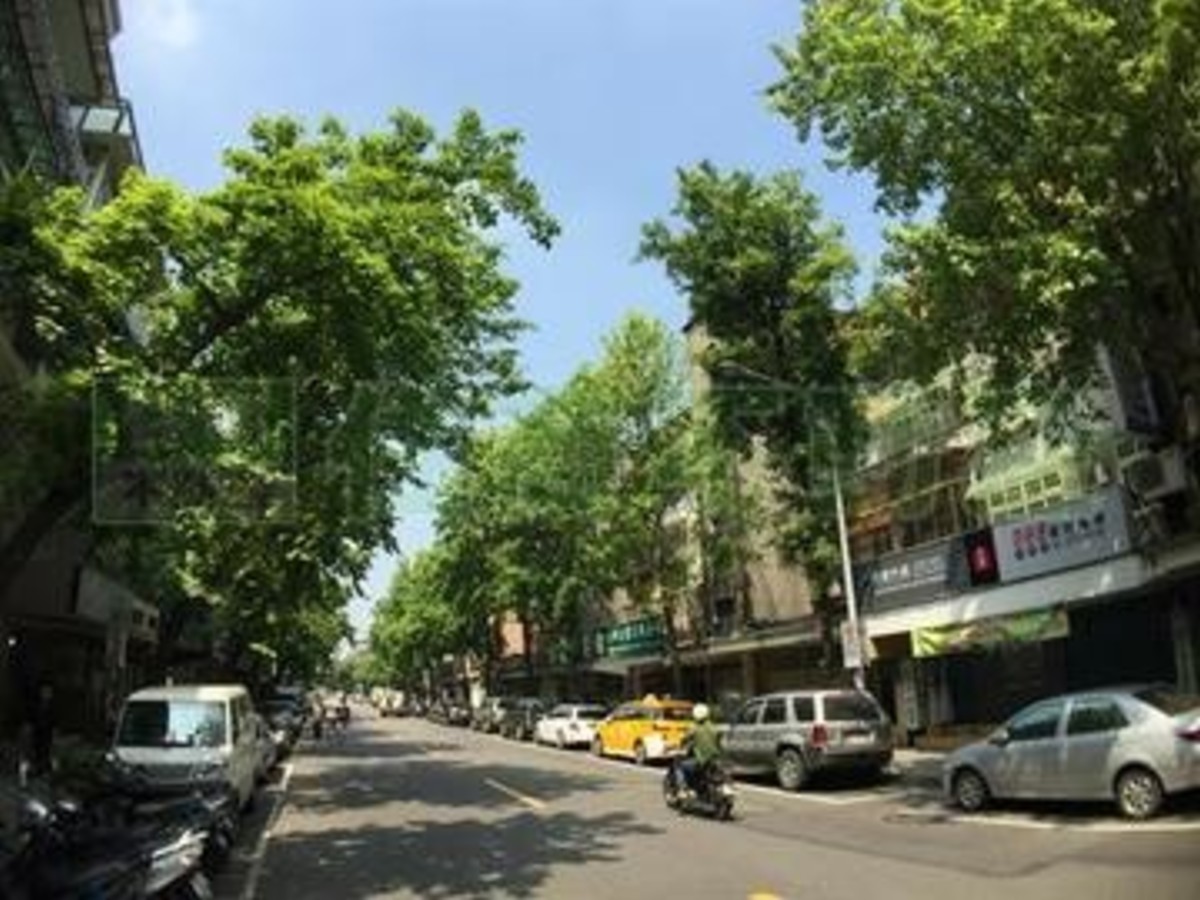 Songshan - Fujin St., Songshan District 01