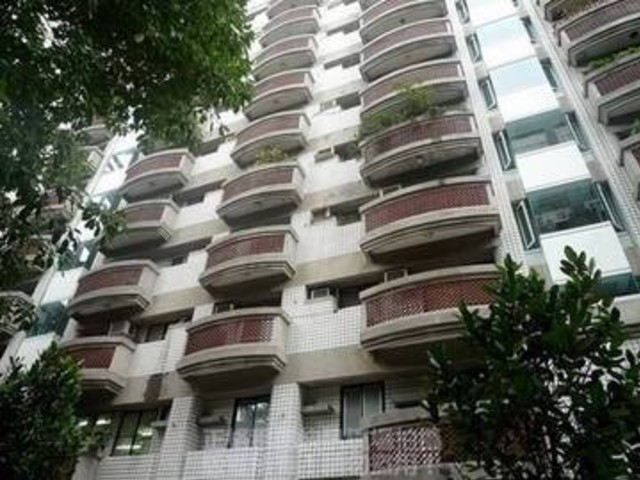 Zhongshan - Section 3, Zhongshan N Rd, Zhongshan District, Taipei City, Taiwan 01