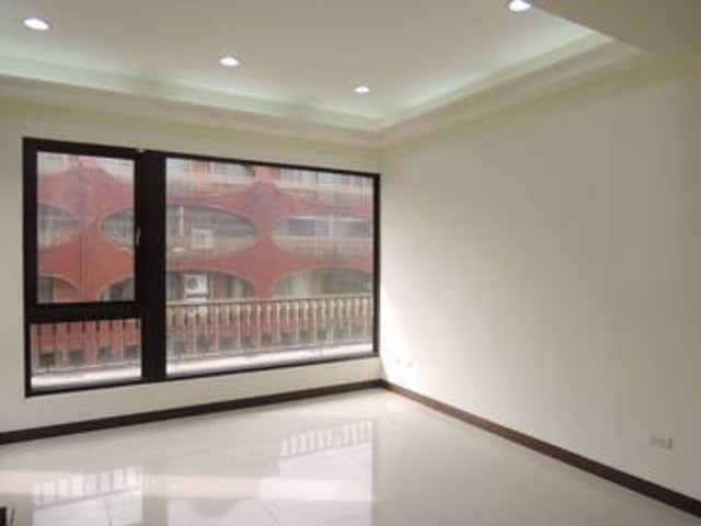Beitou - 台北市北投區行義路, Beitou District 01