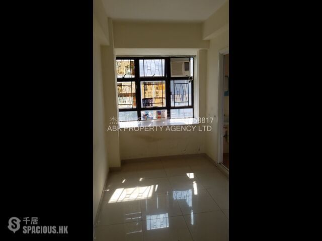 Tai Wai - Moon Wah Mansion 01