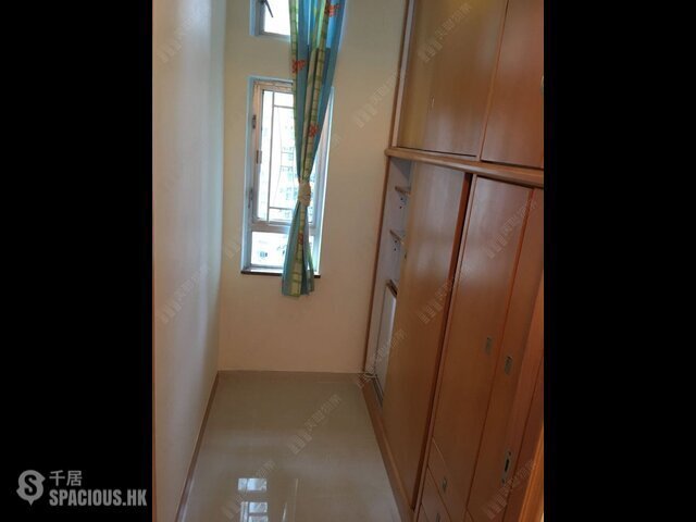 Ap Lei Chau - South Horizons Phase 3 Mei Hin Court (Block 23) 01
