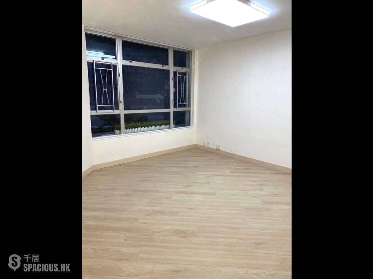 Ap Lei Chau - South Horizons Phase 3 Mei Ka Court (Block 23A) 01