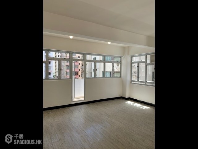 Wan Chai - 2-4, Gresson Street 01