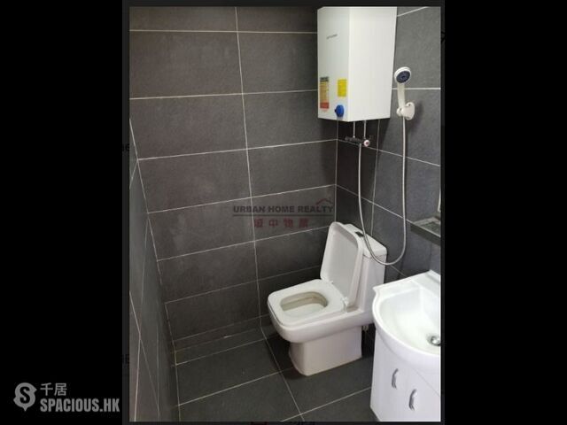 Sai Ying Pun - 249, Des Voeux Road West 01