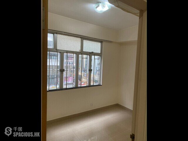 Sai Wan Ho - 80, Shau Kei Wan Road 01