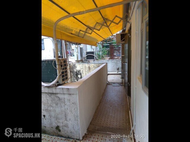Cheung Sha Wan - Kwong Fat Building 01